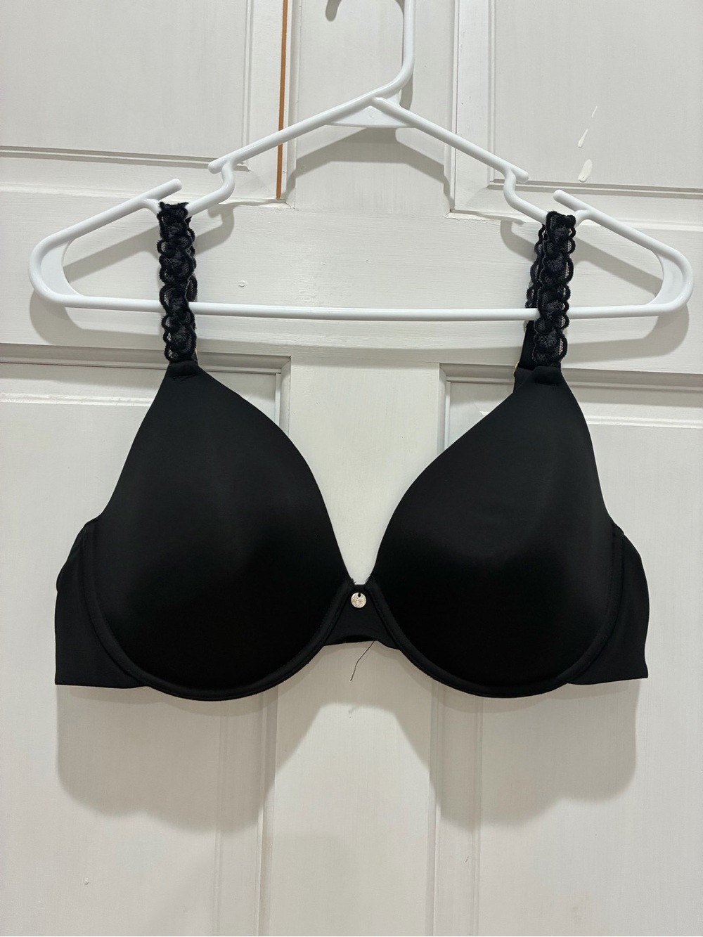Natori Black Bra with Braided Straps